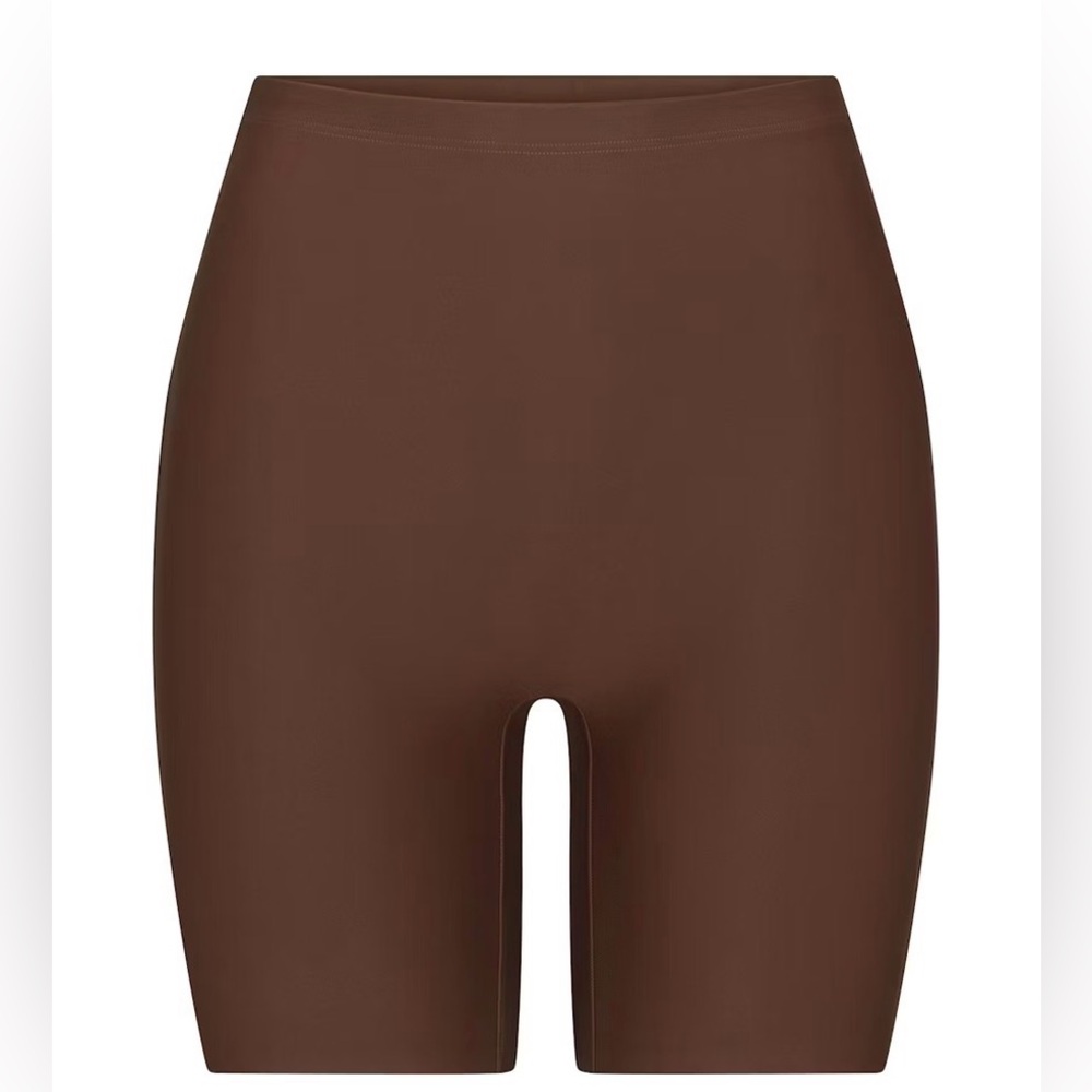 SKIMS BODY BUTT ENHANCING SHORT NWT SMALL COCOA